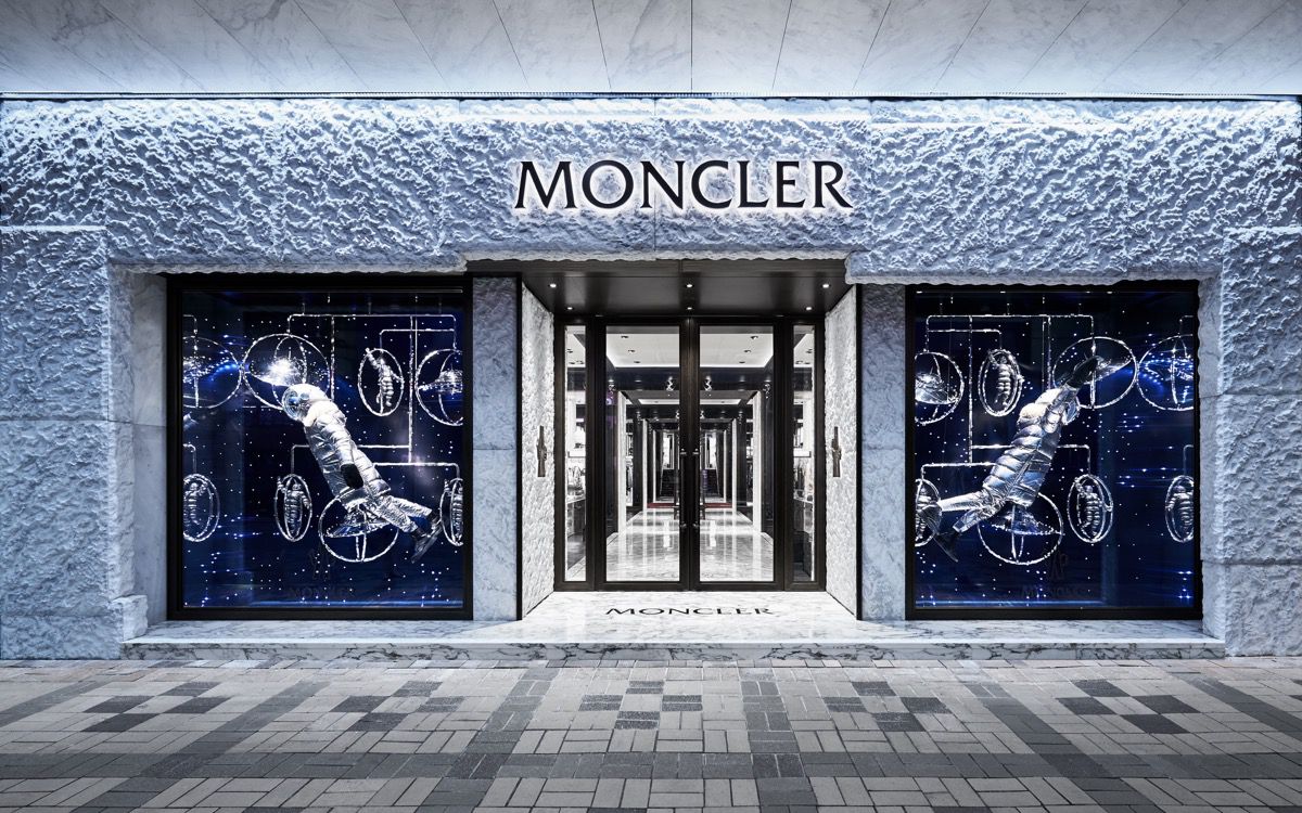 moncler shops